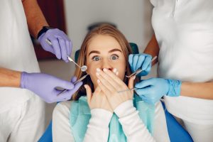 Cele mai întâlnite erori de aliniere dentară și cum le corectăm cu tratament ortodontic